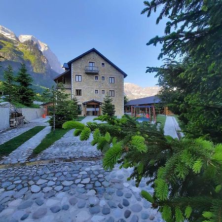 Hotel Margjeka فالبني المظهر الخارجي الصورة