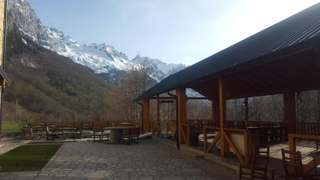 Hotel Margjeka فالبني المظهر الخارجي الصورة
