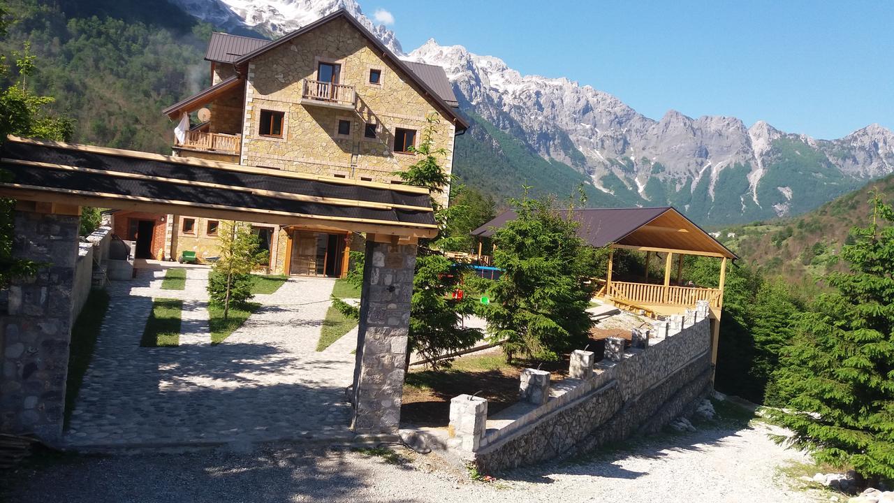 Hotel Margjeka فالبني المظهر الخارجي الصورة